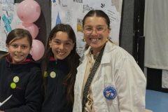 Feria-de-la-CienciaEl-gimnasio-transformado-en-un-gran-laboratorio-nos-permitio-conocer-reaccio-7